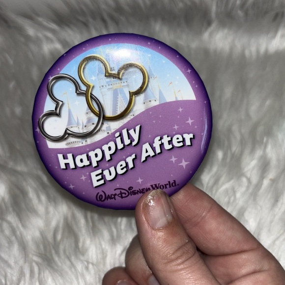 Walt Disney World Souvenir Button - Happily Ever After - Picture 4 of 4